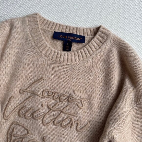 Louis Vuitton Cursive Signature Pullover - Picture 8 of 12